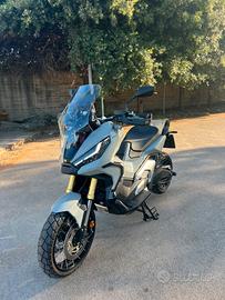 Xadv 750