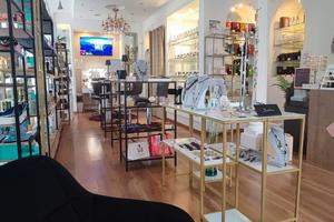 Attività commerciale profumeria artistica