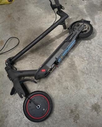 monopattino xiaomi 1 s+ motore 2 pro nuovo