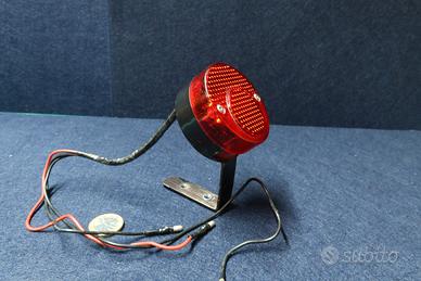 Fanalino posteriore moto cafè race 