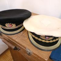 Copricapi e divisa marina originali