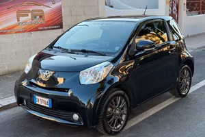 Toyota iQ 1.0 68CV Automatic *NAVI - 2009