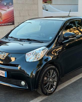 Toyota iQ 1.0 68CV Automatic *NAVI - 2009
