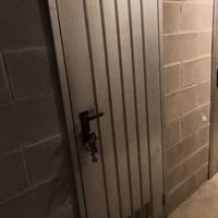 porta per cantina in lamiera zincata