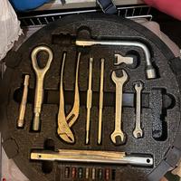 Kit attrezzi mercedes bens