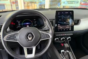Renault Arkana E-Tech Hybrid - Soli 33.000 km