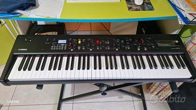 Yamaha CP73 piano stage