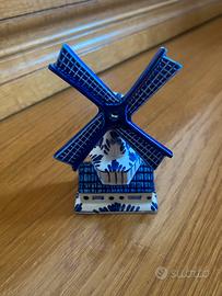Mulino in ceramica Vintage decorato in stile Delft