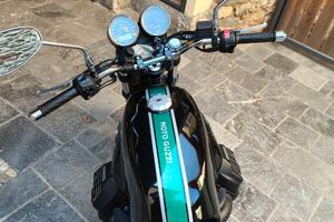 Moto Guzzi V7 III special