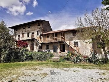 Villa di 818 m² con più di 5 locali e box auto dop