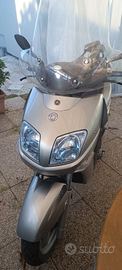 Yamaha Versity 300