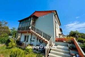 Paese - 4 locali  130000 T4870