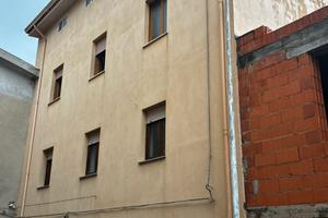 Immobile indipendente su quattro livelli Bolotana