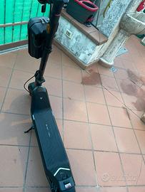 Monopattino NIU  KQI3 pro