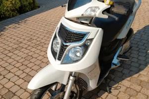 Scooter Keeway 200i praticamente nuovo km 6000