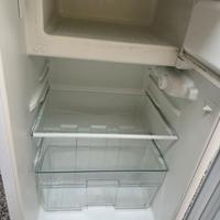 Frigorifero e lavello più altri