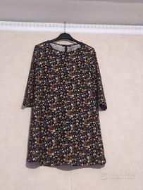 Vestito leggero Mango fiori su nero 