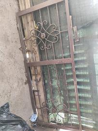 Cancello grata in ferro battuto