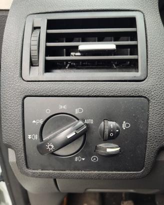 Interruttore fari FORD KUGA del 2010