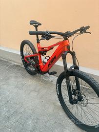 Ktm macina Kapoho Elite2025