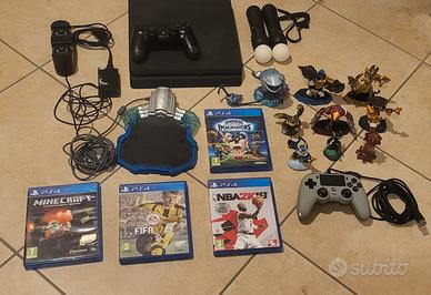 Ps4 con giochi e accessori