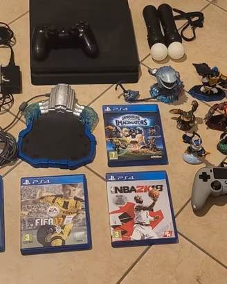 Ps4 con giochi e accessori