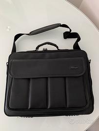 Borsa porta pc con pc incluso