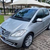 MERCEDES-BENZ A 180 CDI Elegance C. AUTOMATICO