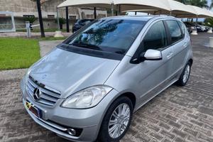 MERCEDES-BENZ A 180 CDI Elegance C. AUTOMATICO