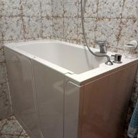 Vasca per disabili/anziani in condizioni perfette