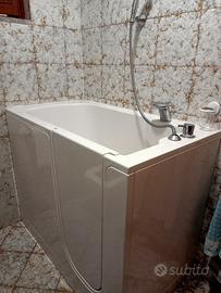 Vasca per disabili/anziani in condizioni perfette