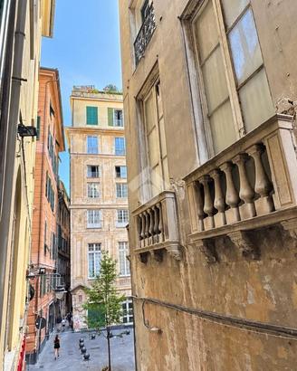 2 LOCALI A GENOVA