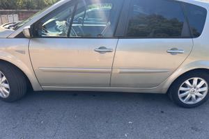 Renault scenic 5 posti 2008 1.5 diesel