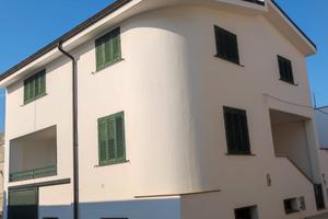  Casa indipendente 3 livelli piu'terrazzo