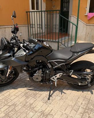 Suzuki GSX 8S