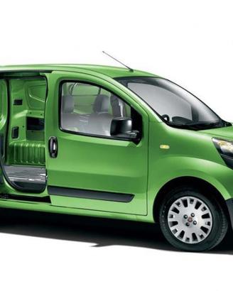 Trasporto con furgoncino , corriere