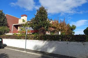 Villa di 231 m² con 3 locali e box auto a Lanciano