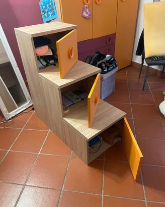 Letto a castello con scaletta e materassi