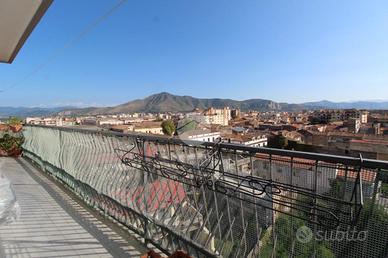 3 LOCALI A SANTA MARIA CAPUA VETERE