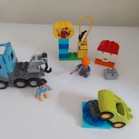 Lego Duplo carro attrezzi con officina