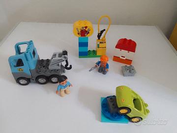 Lego Duplo carro attrezzi con officina