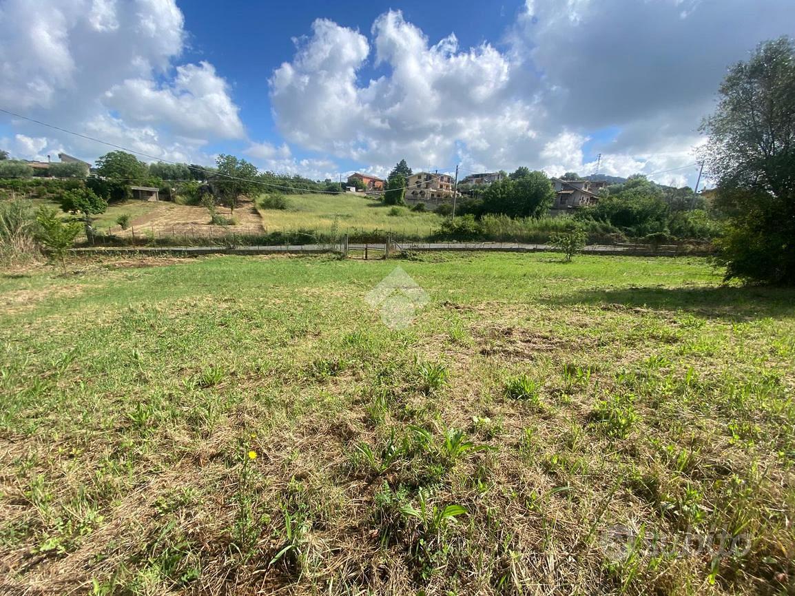 TERRENO A SANT'ANGELO ROMANO - Vista 3