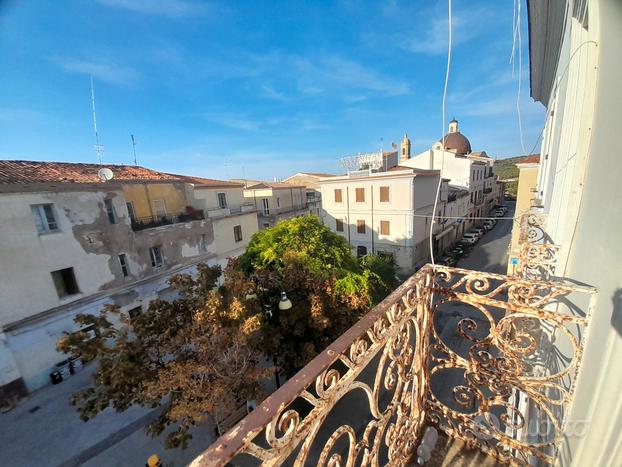 Sorso Piazza Centrale, quadrilocale da ristruttura