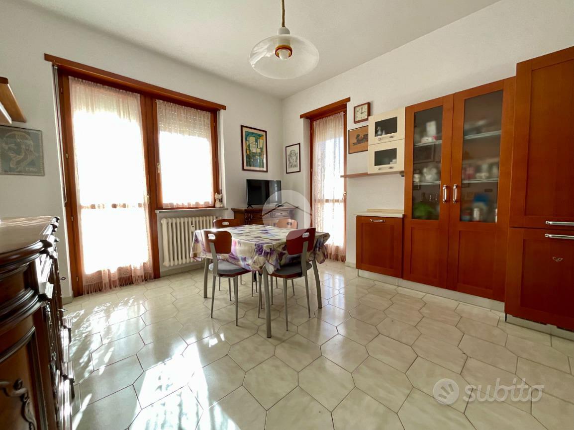 3 LOCALI A LEINÌ - Vista 3