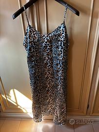 Completo da notte con abito e vestaglia