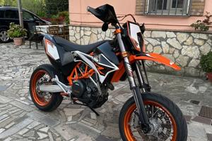 KTM SMC 690