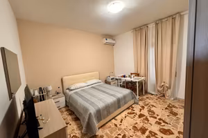 Stanze e posto auto a San Giorgio Librino