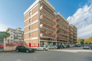 Via dalmazia con 2 posti auto in stabile signorile