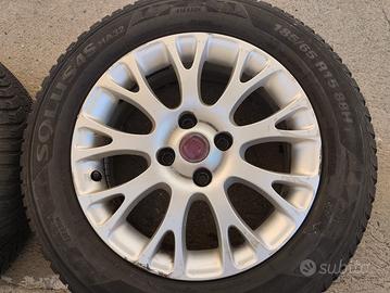 Cerchi in lega fiat punto 15  pollici