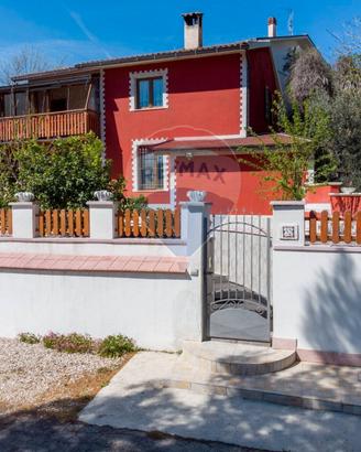 Villa singola 165 mq con giardino, terreno,